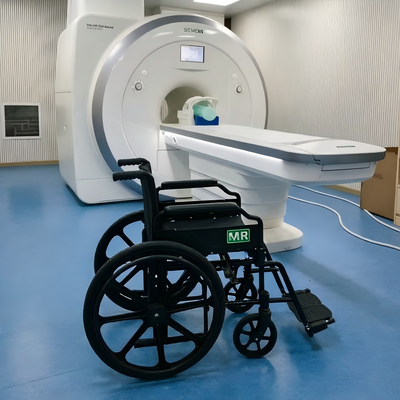 비마그네틱 휠체어 좌석 높이 50cm, 분리 가능한 패드 팔레스트 및 MRI 안전을위한 24 인치 단단한 뒷바퀴