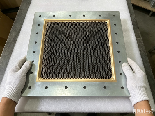 EMI 완화와 함께 높은 공기 투과성 꿀집 파도 유도 공기 300mm/600mm 폭의 공기 출입구