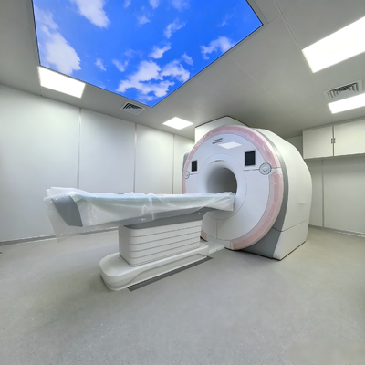 100 dB 약화, MRI 방 크기에 맞게 조정 가능, 그리고 부식 저항 구리 패널